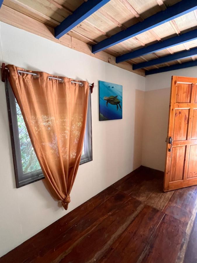 Hostel Tuanis Surf Camp Playa Santa Teresa  Eksteriør bilde